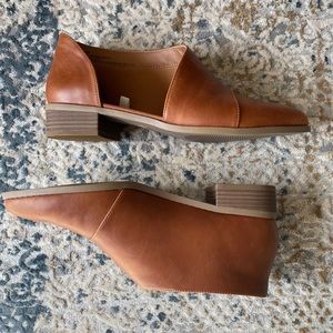 UNIVERSAL THREAD pointed toe flats